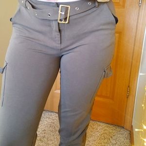 Cropped cargo pants